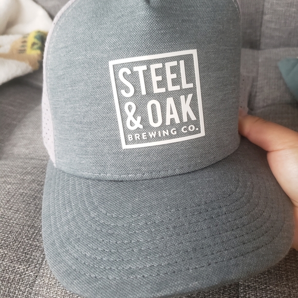 Steel & oak cap - Picture 1 of 2